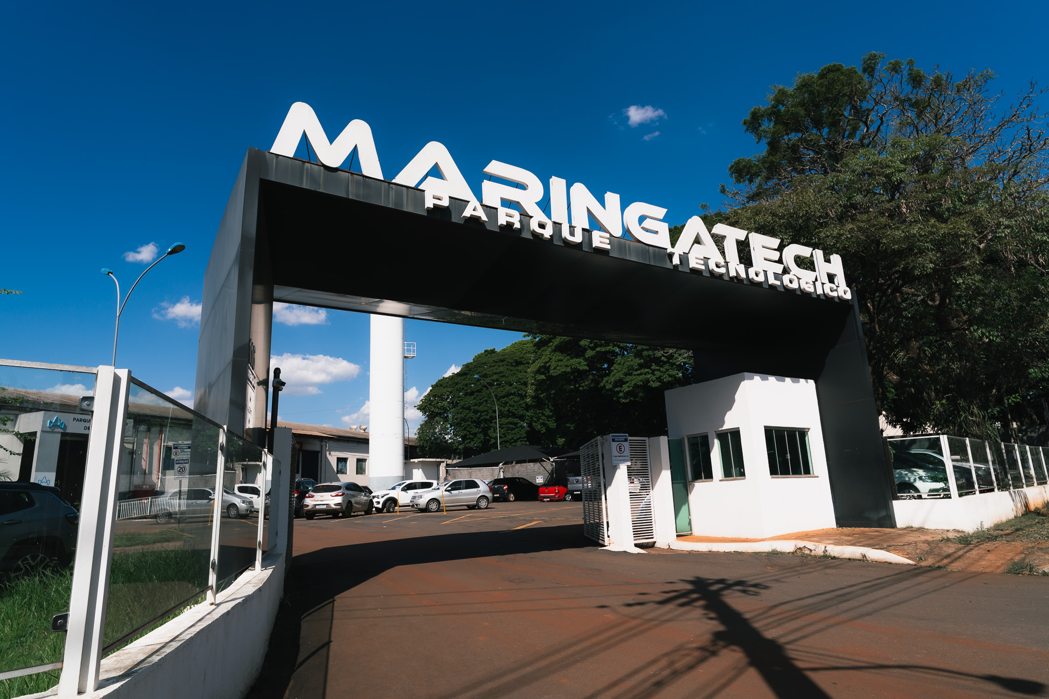 Estudantes universitários e do ensino médio se reúnem para solucionar problemas urbanos